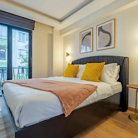 דירה 3-bedroom *